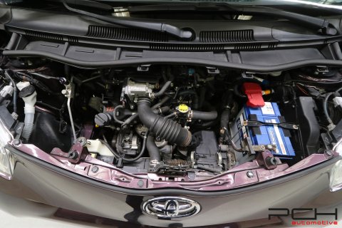 TOYOTA iQ 1.0i VVT-i 68cv