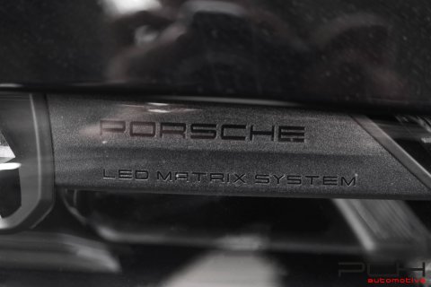 PORSCHE Taycan 4S Cross Turismo 490cv - Pack Offroad Design -
