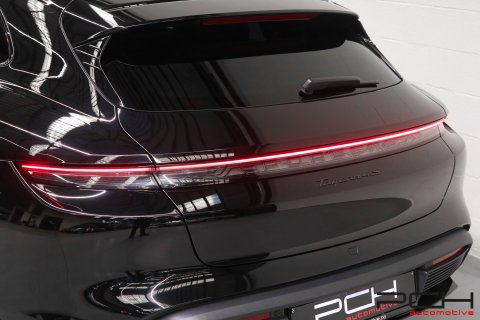 PORSCHE Taycan 4S Cross Turismo 490cv - Pack Offroad Design -