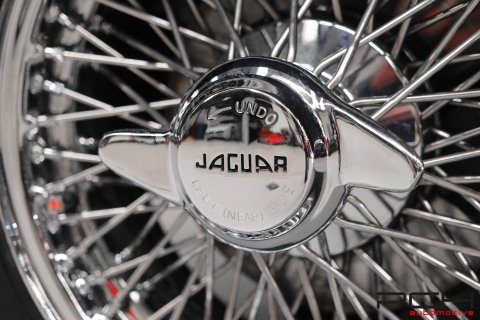 JAGUAR E-Type Roadster Serie I 1/2 4.2 + Hard-top