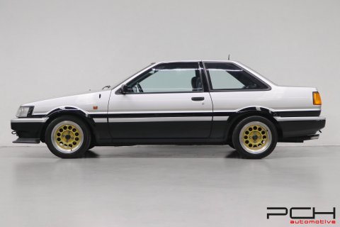 TOYOTA Corolla GT AE86 1.6 Twin Cam 16 Valves