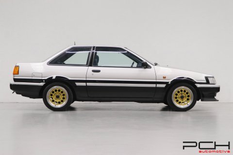 TOYOTA Corolla GT AE86 1.6 Twin Cam 16 Valves
