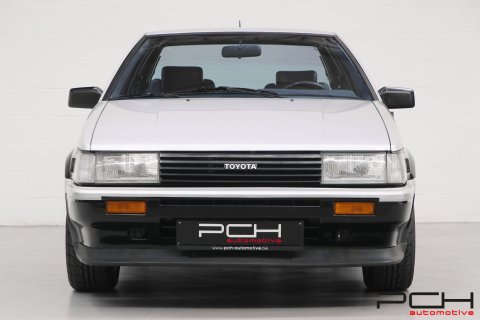 TOYOTA Corolla GT AE86 1.6 Twin Cam 16 Valves