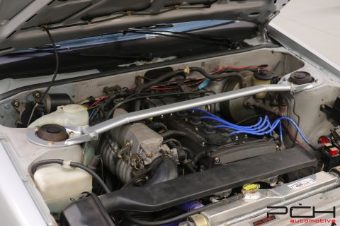 TOYOTA Corolla GT AE86 1.6 Twin Cam 16 Valves