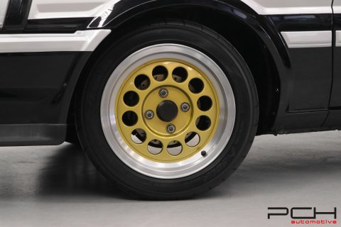 TOYOTA Corolla GT AE86 1.6 Twin Cam 16 Valves