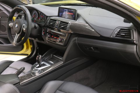 BMW M4 Coupé 3.0 430cv DKG Drivelogic + ÉCHAPPEMENT M PERFORMANCE