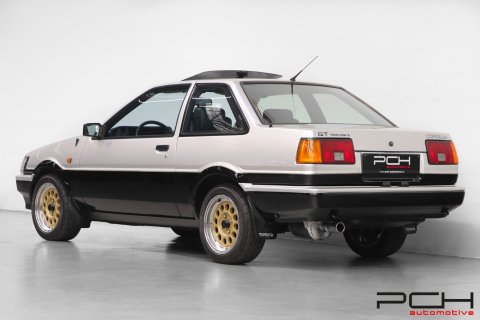TOYOTA Corolla GT AE86 1.6 Twin Cam 16 Valves