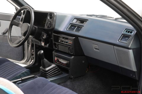 TOYOTA Corolla GT AE86 1.6 Twin Cam 16 Valves