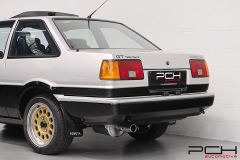 TOYOTA Corolla GT AE86 1.6 Twin Cam 16 Valves