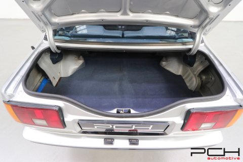 TOYOTA Corolla GT AE86 1.6 Twin Cam 16 Valves