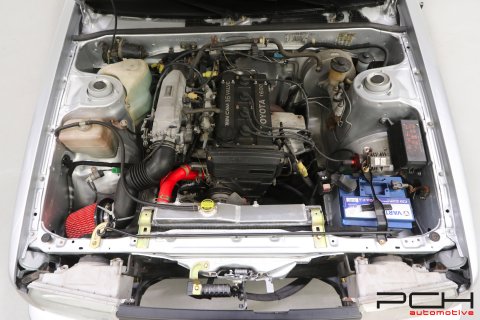 TOYOTA Corolla GT AE86 1.6 Twin Cam 16 Valves