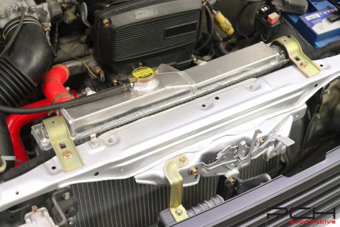 TOYOTA Corolla GT AE86 1.6 Twin Cam 16 Valves