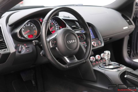 AUDI R8 4.2i V8 FSI 420cv Quattro R-Tronic
