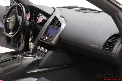 AUDI R8 4.2i V8 FSI 420cv Quattro R-Tronic