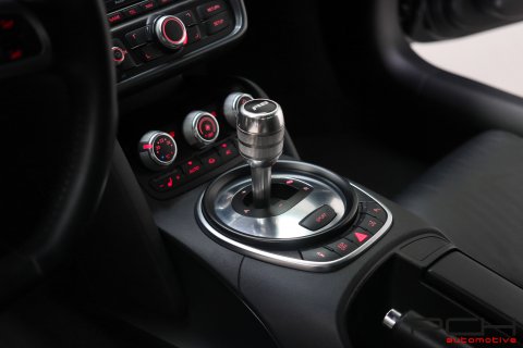 AUDI R8 4.2i V8 FSI 420cv Quattro R-Tronic