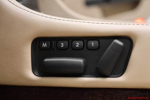 ASTON MARTIN Vantage V8 Roadster 4.7i 426cv Sportshift