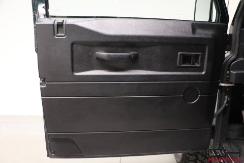 LAND ROVER Defender 110 TD4 Crew Cab