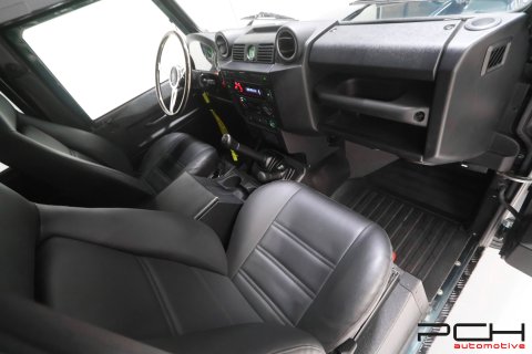 LAND ROVER Defender 110 TD4 Crew Cab