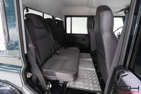 LAND ROVER Defender 110 TD4 Crew Cab