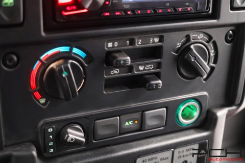 LAND ROVER Defender 110 TD4 Crew Cab