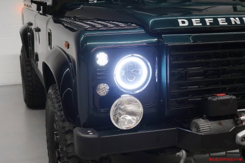 LAND ROVER Defender 110 TD4 Crew Cab