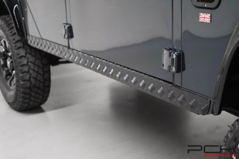 LAND ROVER Defender 110 TD4 Crew Cab