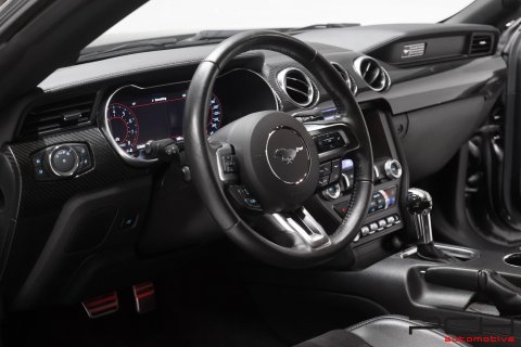 FORD Mustang Fastback 5.0 V8 GT 450cv Aut.