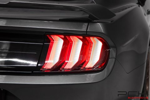 FORD Mustang Fastback 5.0 V8 GT 450cv Aut.