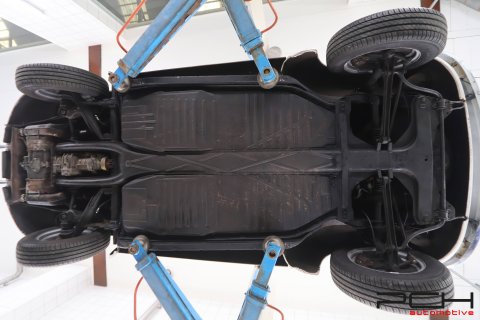 VOLKSWAGEN Coccinelle Cabriolet 1303 LS