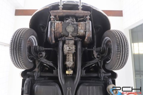 VOLKSWAGEN Coccinelle Cabriolet 1303 LS