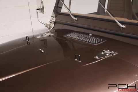 JEEP CJ7 V8 5.7 210cv Aut - Hard-top - Golden Eagle Edition