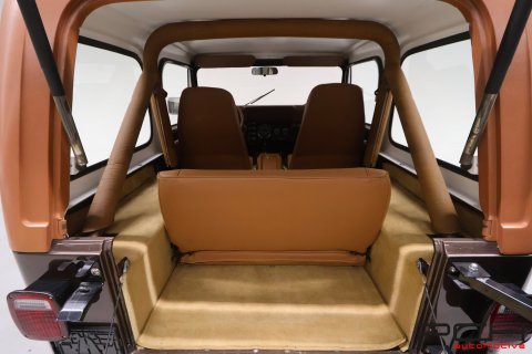 JEEP CJ7 V8 5.7 210cv Aut - Hard-top - Golden Eagle Edition