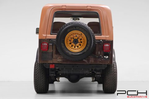JEEP CJ7 5.7 V8 210cv Aut. + Hard-top - Golden Eagle Edition - Fully restored -