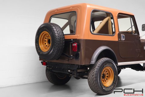 JEEP CJ7 5.7 V8 210cv Aut. + Hard-top - Golden Eagle Edition - Fully restored -