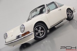 PORSCHE 911 2.2 T Targa - Entièrement restaurée -