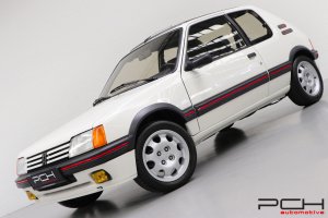 PEUGEOT 205 GTi 1.9 + Toit Ouvrant