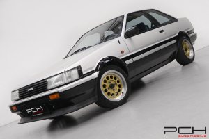 TOYOTA Corolla GT AE86 1.6 Twin Cam 16 Valves