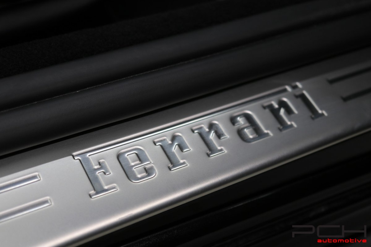 FERRARI California 4.3i V8 460cv - Garantie Ferrari Power -