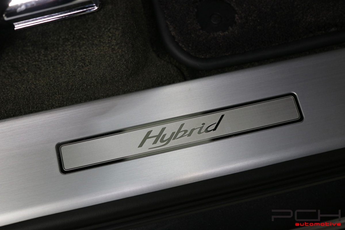 BENTLEY Bentayga Hybrid 466cv - Only 357 kms !!! -