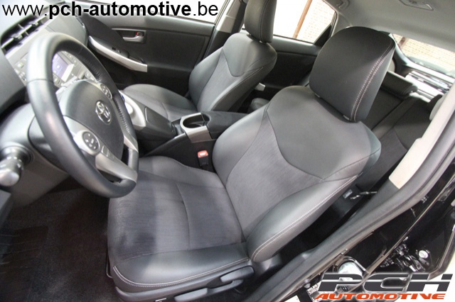 TOYOTA Prius 1.8i VVT-i Hybrid Lounge