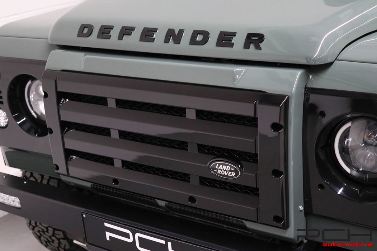 LAND ROVER Defender 110 TD4 122cv Crew Cab - INT. & EXT. NEW ! - UNIQUE -