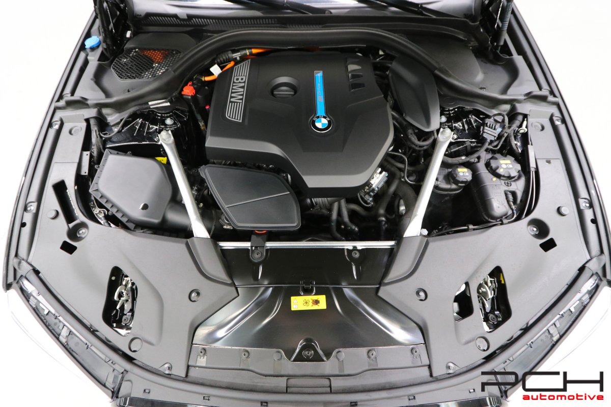 BMW 530e Plug-In Hybrid 297cv Aut. - Pack M Sport - AC Schnitzer -