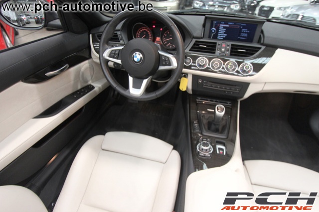 BMW Z4 2.5i 204cv sDrive23i **DESIGN PURE WHITE**