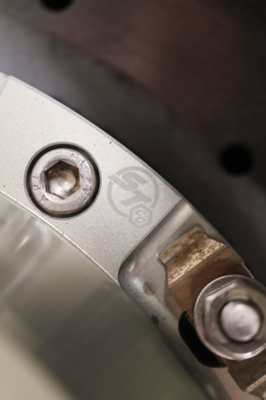 PORSCHE Disques de freins céramiques et plaquettes pour Porsche 991 GT2 RS