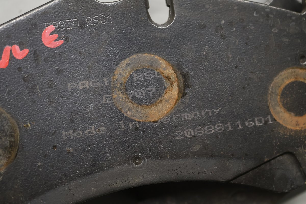 PORSCHE Disques de freins céramiques et plaquettes pour Porsche 991 GT2 RS