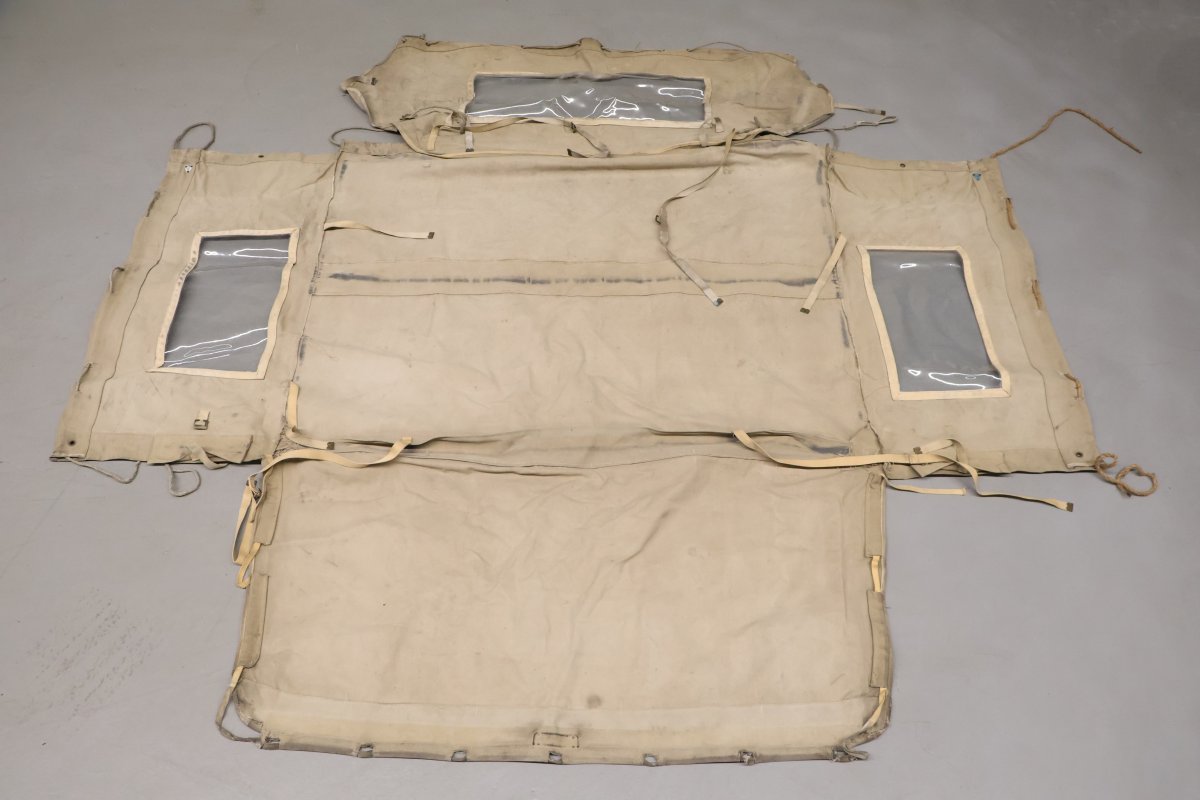 LAND ROVER Bache avec fenêtres latérales pour Land Rover Series III