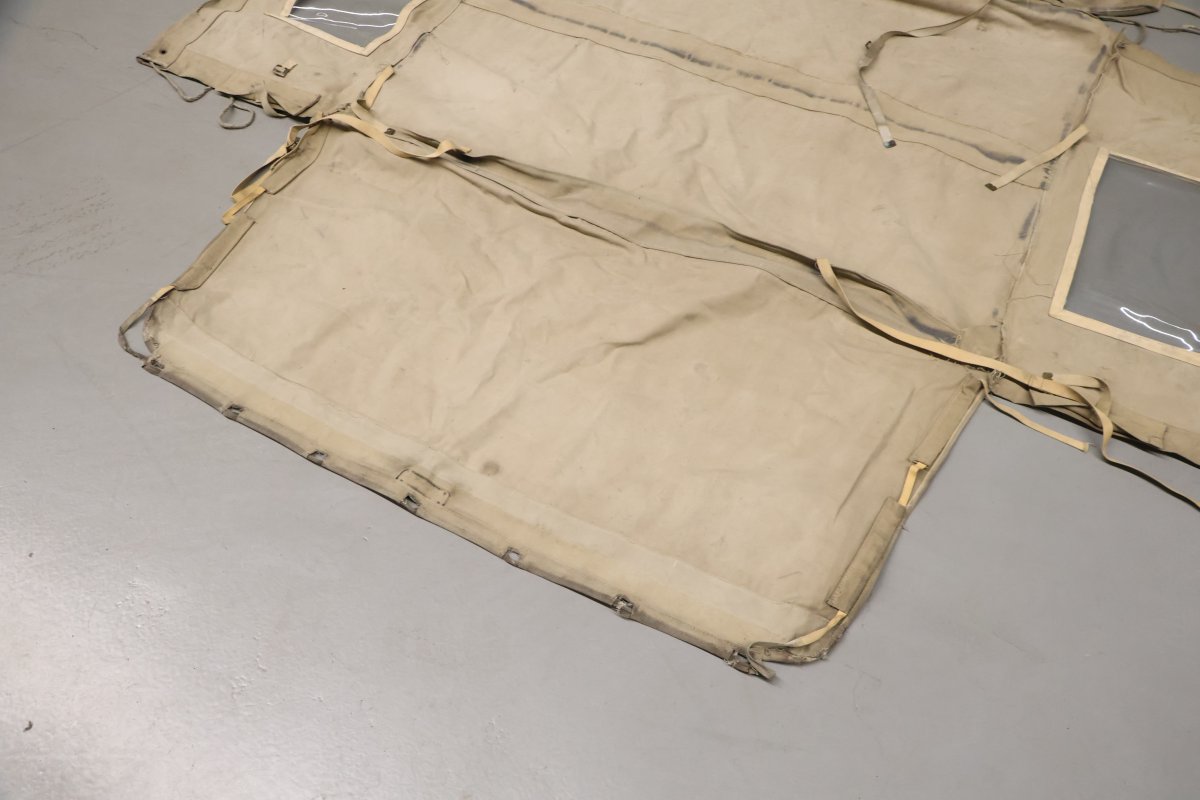 LAND ROVER Bache avec fenêtres latérales pour Land Rover Series III